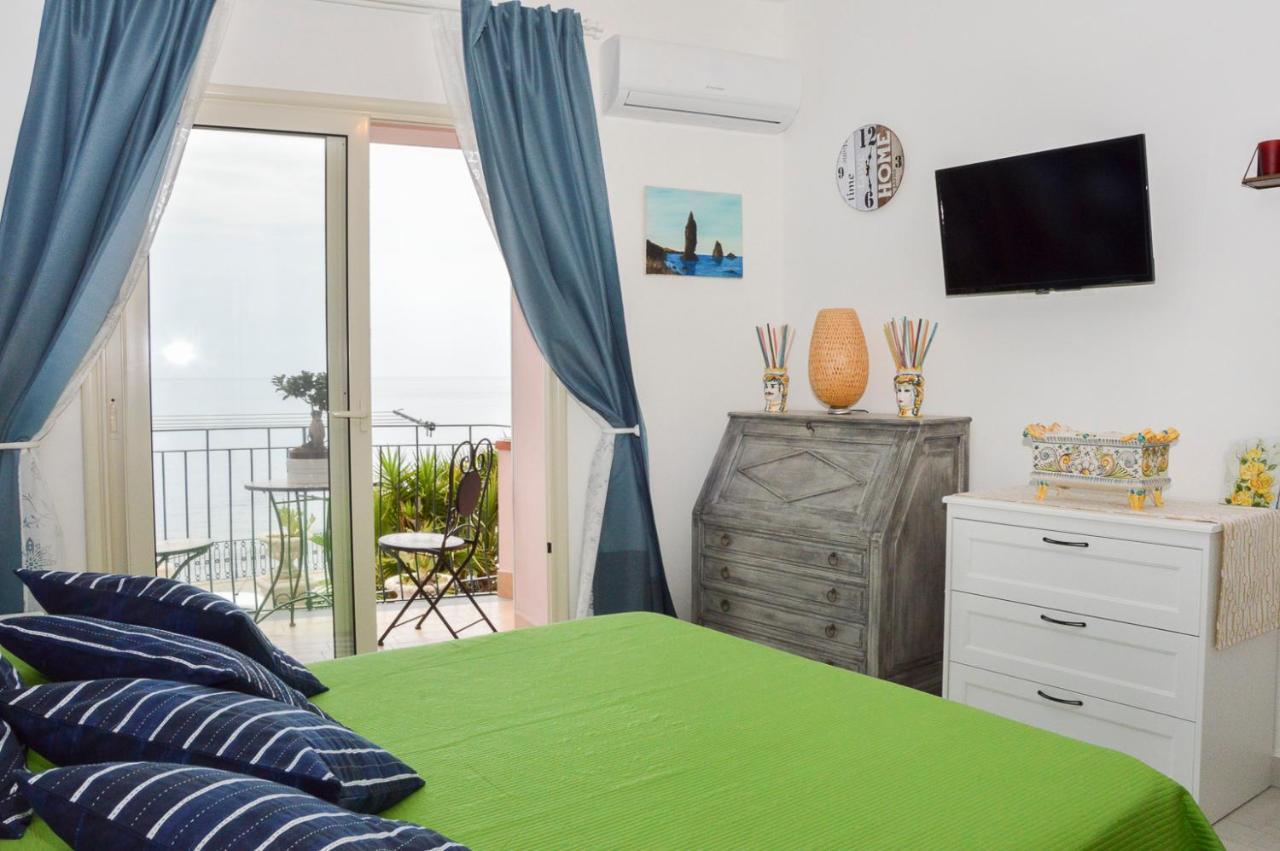 Апартаменты Sun Sea House Taormina Джардини-Наксос Экстерьер фото